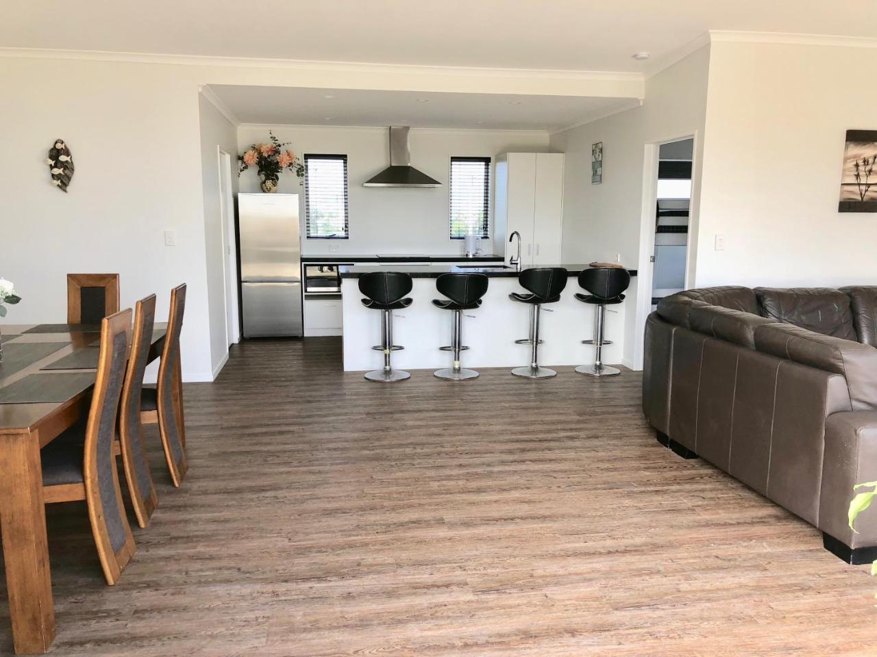 Otaki Beachfront Getaway Exteriör bild