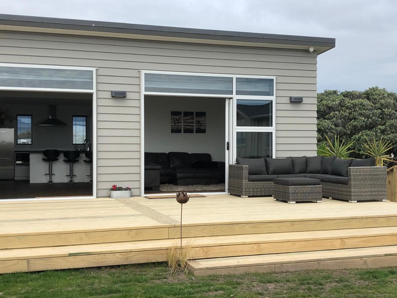 Otaki Beachfront Getaway Exteriör bild