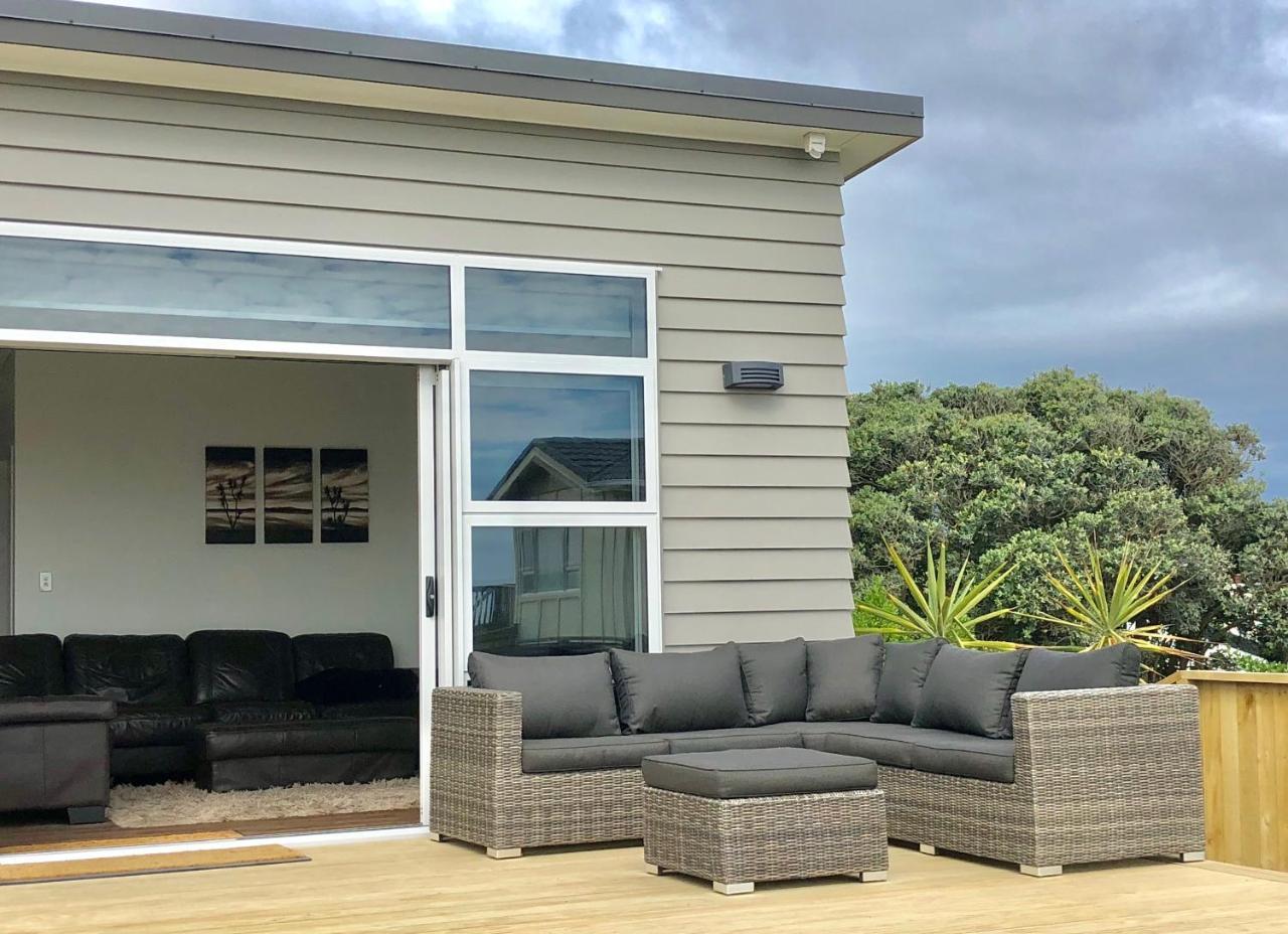 Otaki Beachfront Getaway Exteriör bild