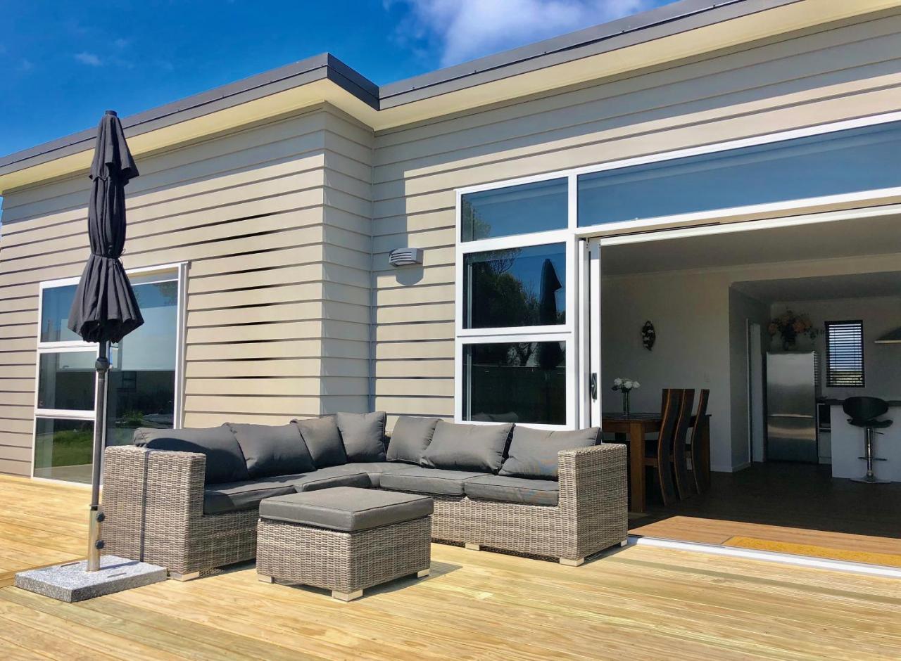 Otaki Beachfront Getaway Exteriör bild